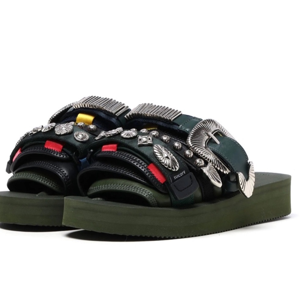 Suicoke stud embellished platform sandals size 5